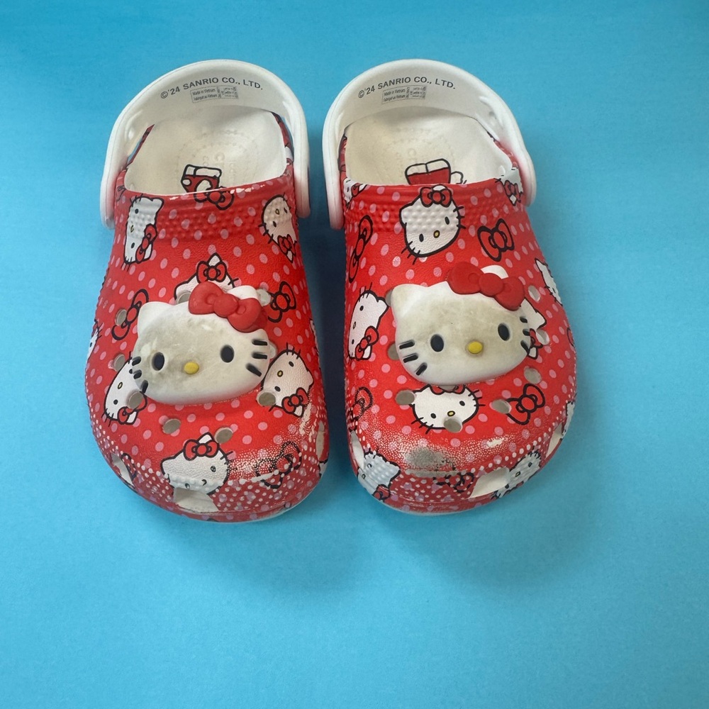 Hello Kitty Red Clogs - Picture 9 of 9